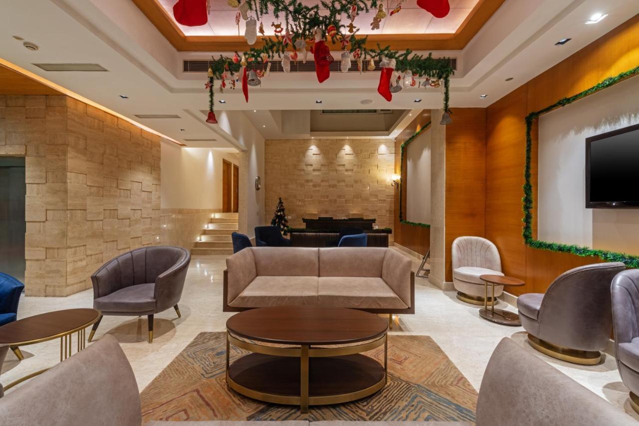 Hotel Saket 27 New Delhi