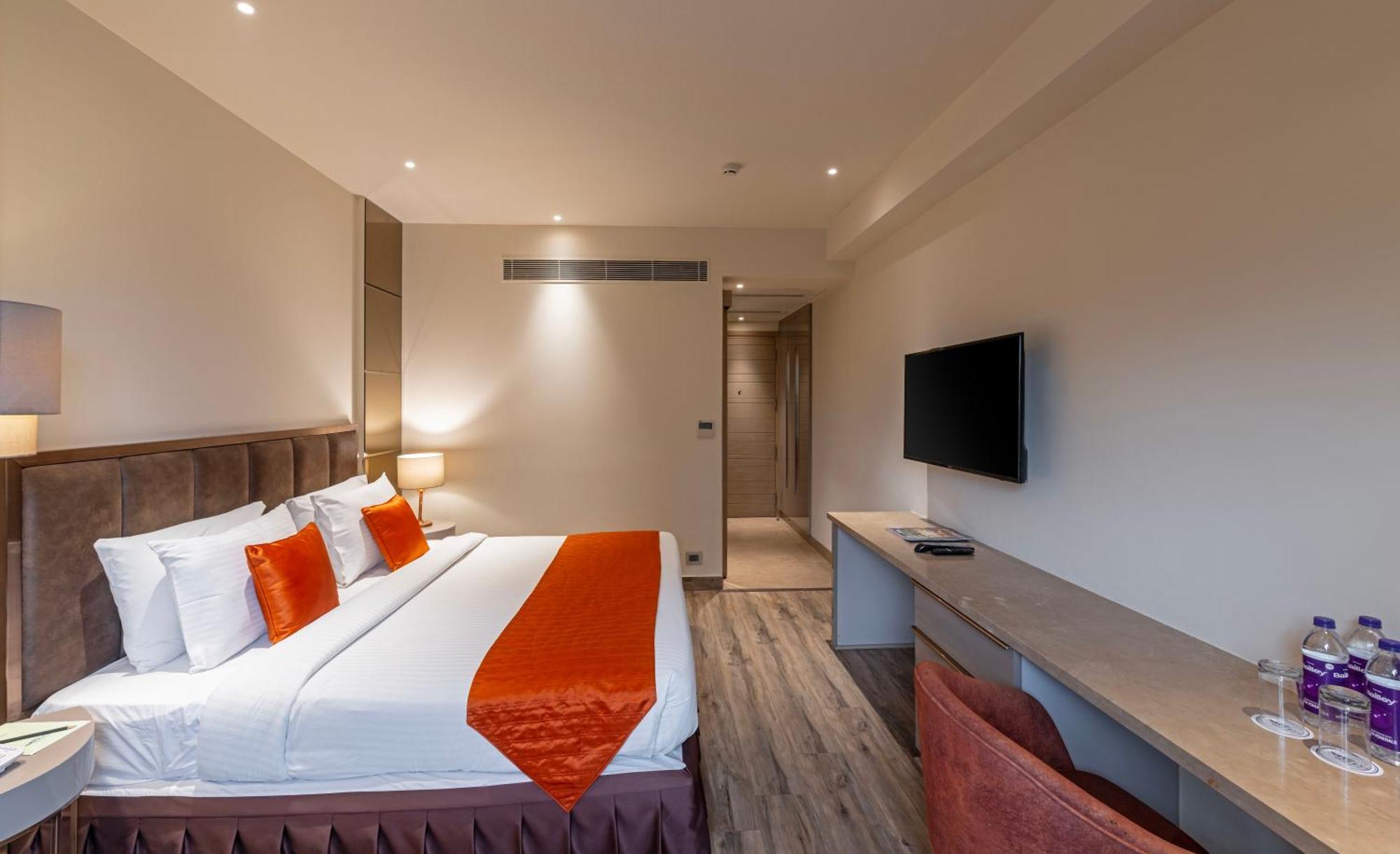 Hotel Saket 27