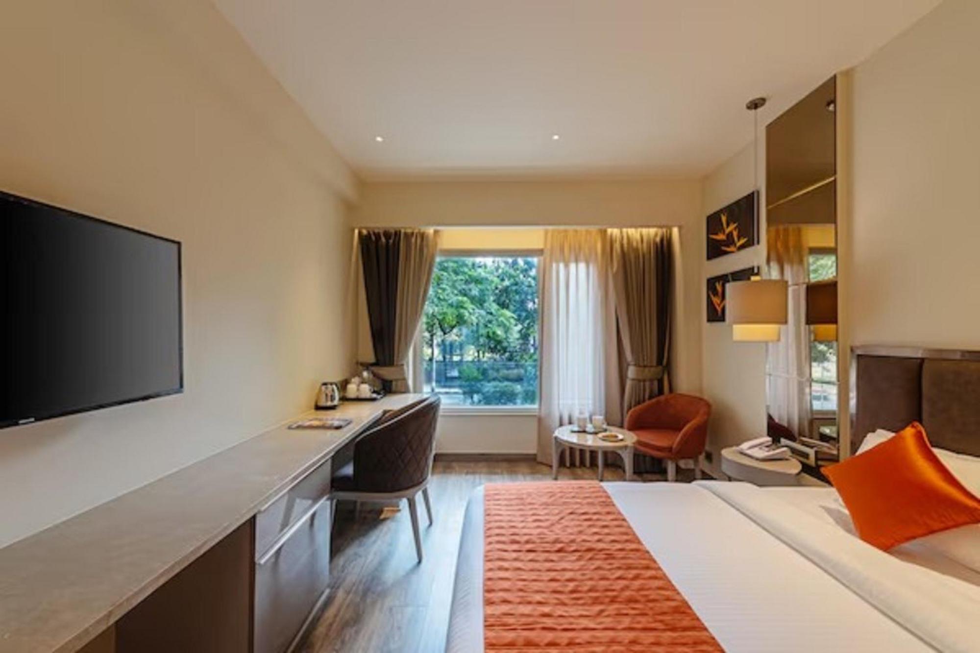 Hotel Saket 27