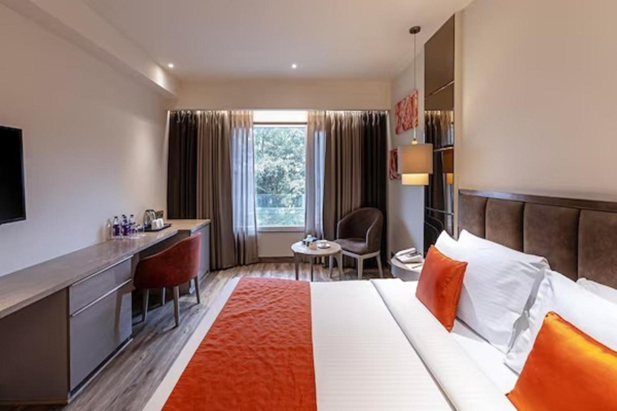 Hotel Saket 27